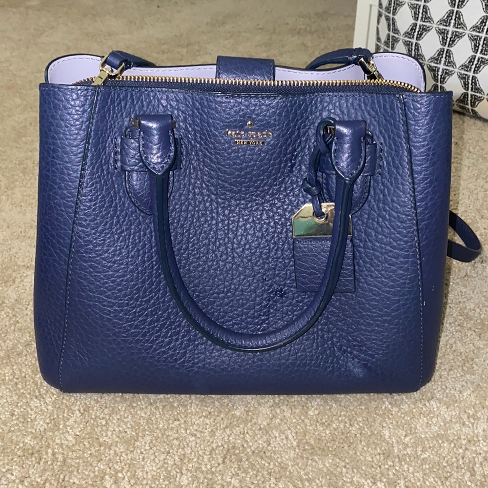 Medium size Kate Spade purse